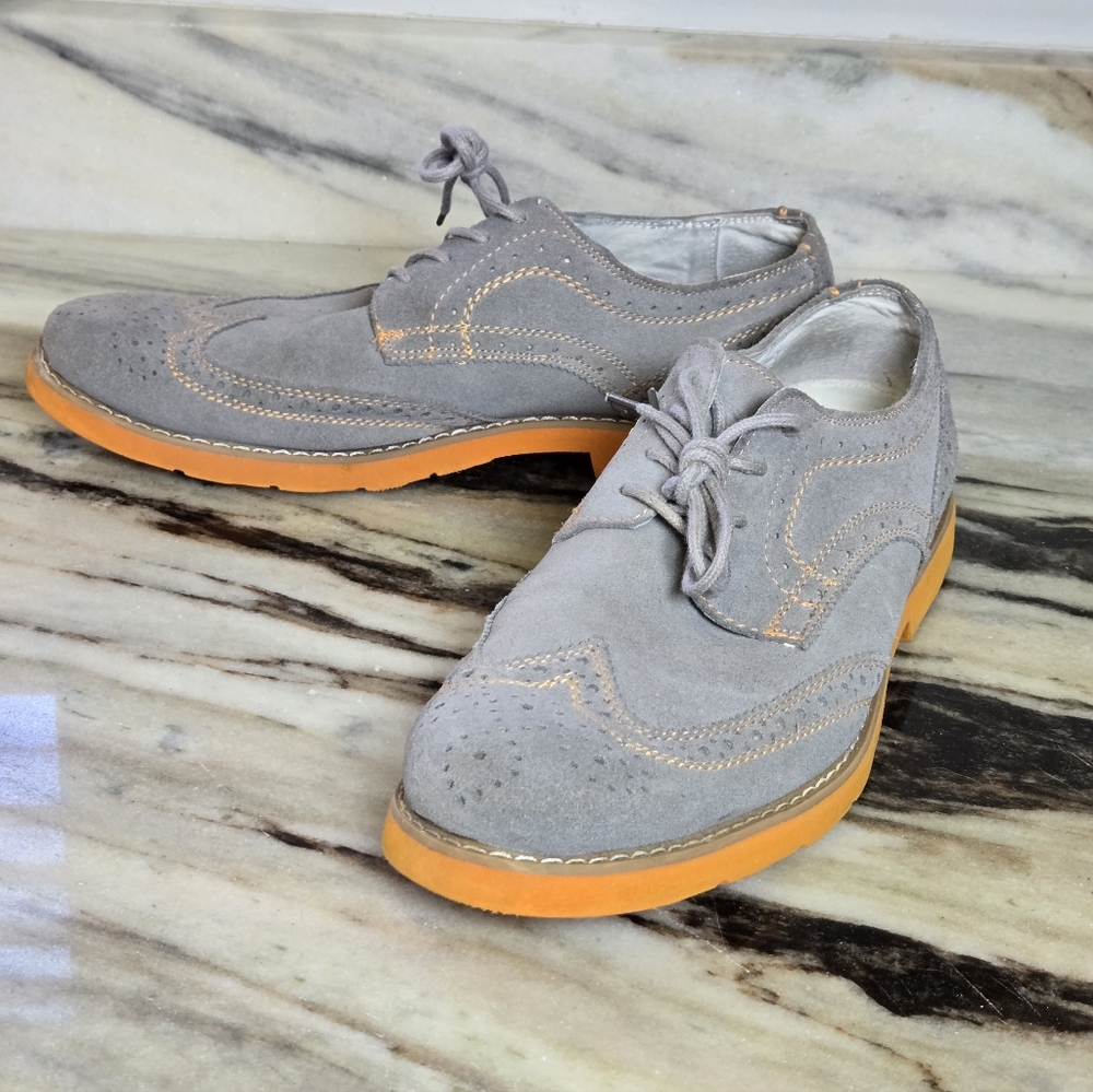 GBX Aolun Gray Mens Shoes SZ 9.5 Wingtip Nuback